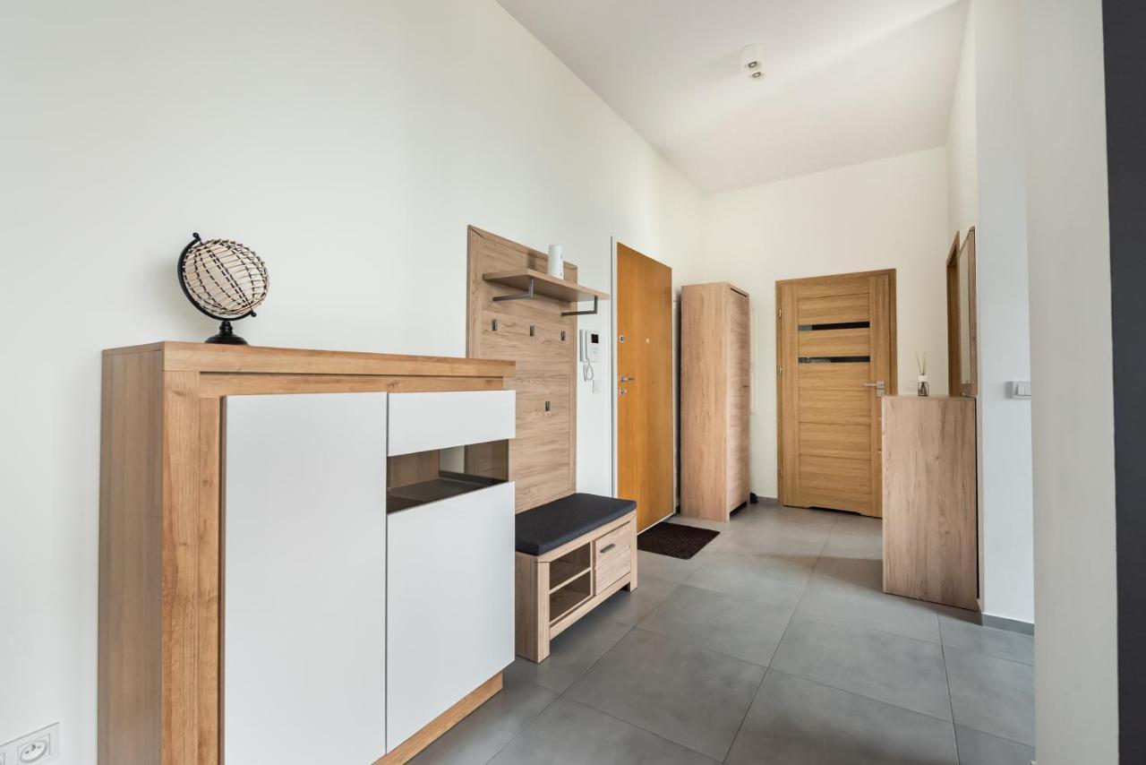 Metro Imielin 13Th Floor Apartment 华沙 外观 照片